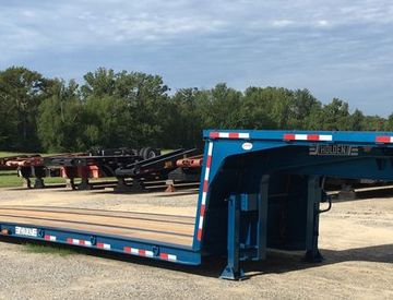 Moore Truck and Equipment Inventory:  Holden 20 Ton Tandem Axle Cooler Hauling Trailer