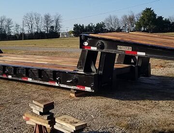 Moore Truck and Equipment Inventory: 1995 Etnyre 3 Axle 50 Ton Mechanical Folding Neck Lowboy